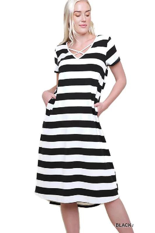 Plus-Size DressStriped T-Shirt Midi Dress, Black / White