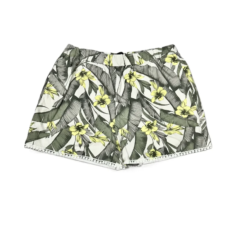 women's stretch shortsShorts By Banana Republic  Size: M