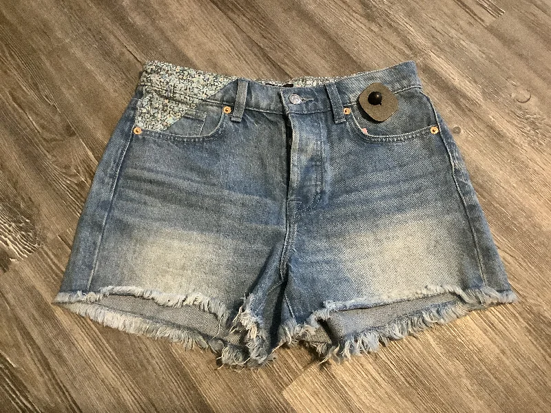 women's short shortsBlue Denim Shorts 7 For All Mankind, Size 0