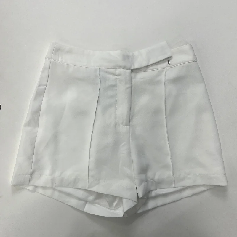 women's solid-color shortsWhite Shorts Tcec, Size 4