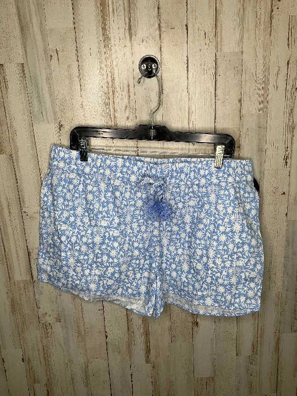 women's floral shortsBlue & White Shorts Vineyard Vines, Size 12