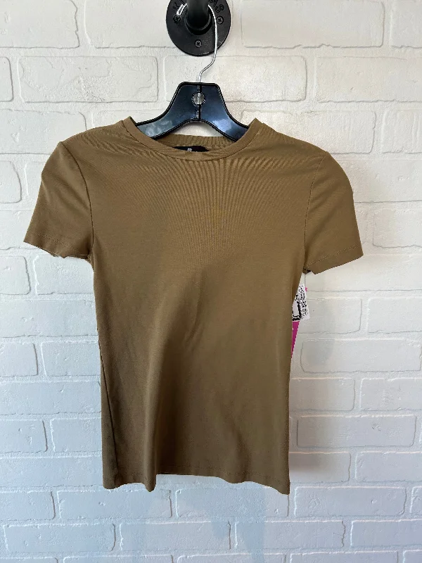 women's tops for casual FridaysTop Short Sleeve Basic By Banana Republic In Tan, Size: Xxs