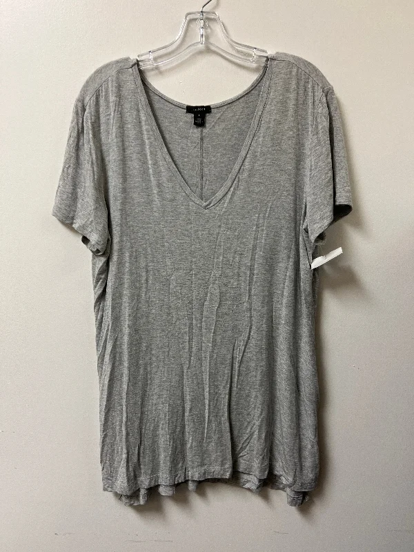 women's tops for creating capsule wardrobesTop Short Sleeve Basic By Halogen In Grey, Size: 1x