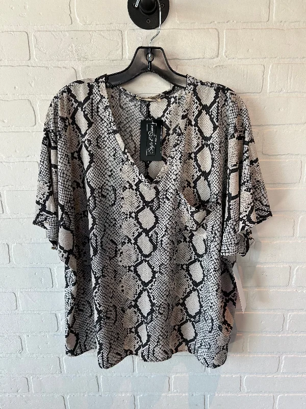 women's tops for those who want to elevate their everyday wear with chic and elegant piecesTop Short Sleeve By Ee Some In Black & Cream, Size: M